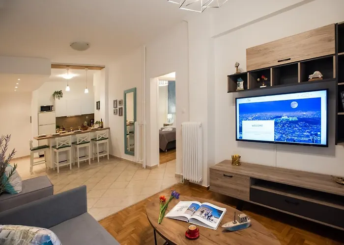 Blue Ark Comfort Near Acropolis